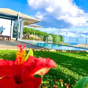 villa-pinheira-iv-swimming-pool-and-jacuzzi.madeira-islandshotels.com/